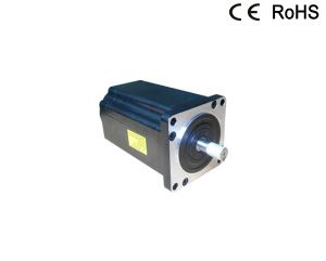Seria Nema 42 cu motor pas cu 3 faze